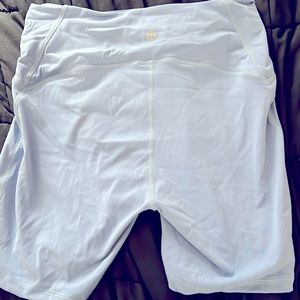Excellent condition Lululemon yoga align high rise bike shorts. Never worn.